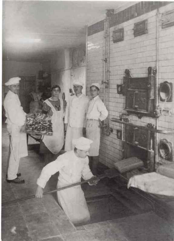 drei Meister und ein Lehrling Backofen von 1923
